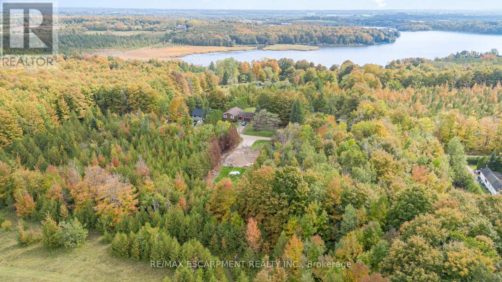 135 Sir Williams Lane, Grey Highlands, ON