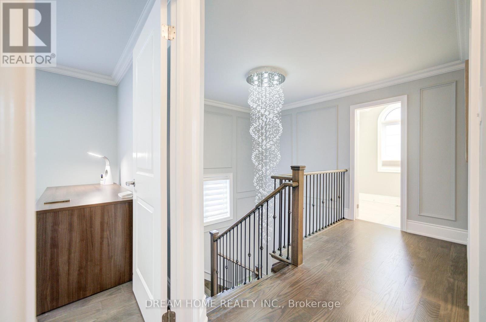 41 Mynden Way, Newmarket, ON - Indoor Photo Showing Other Room