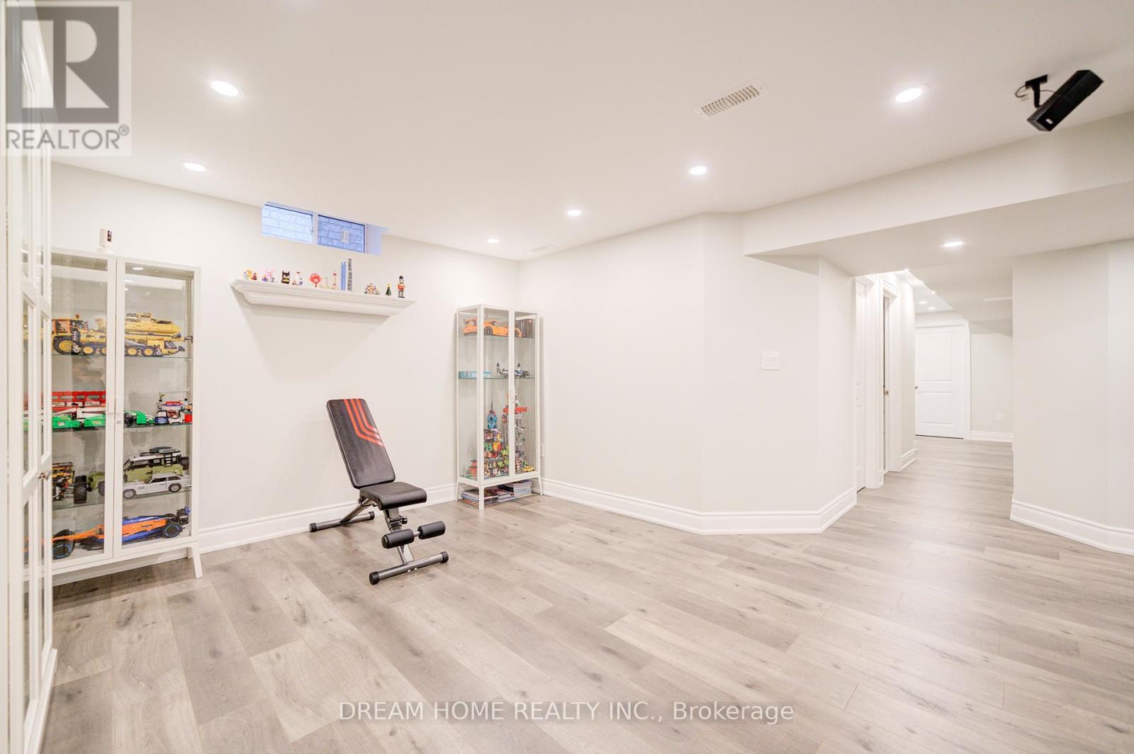 41 Mynden Way, Newmarket, ON - Indoor