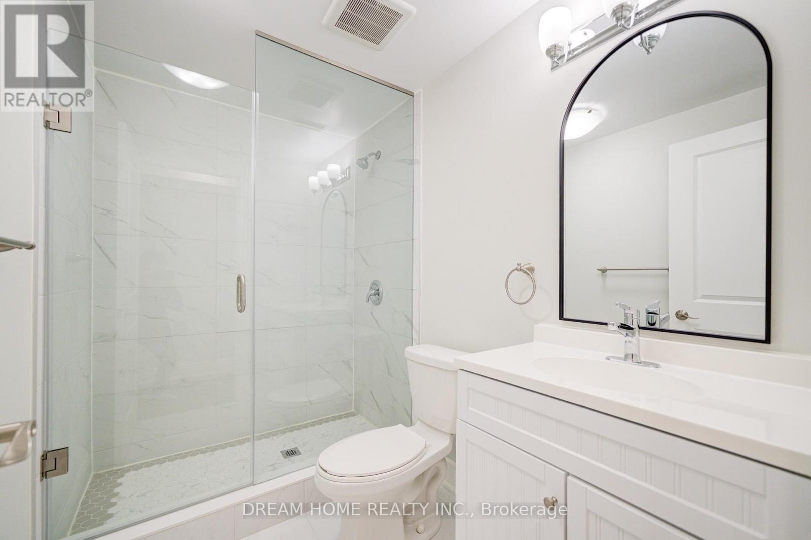41 Mynden Way, Newmarket, ON - Indoor Photo Showing Bathroom