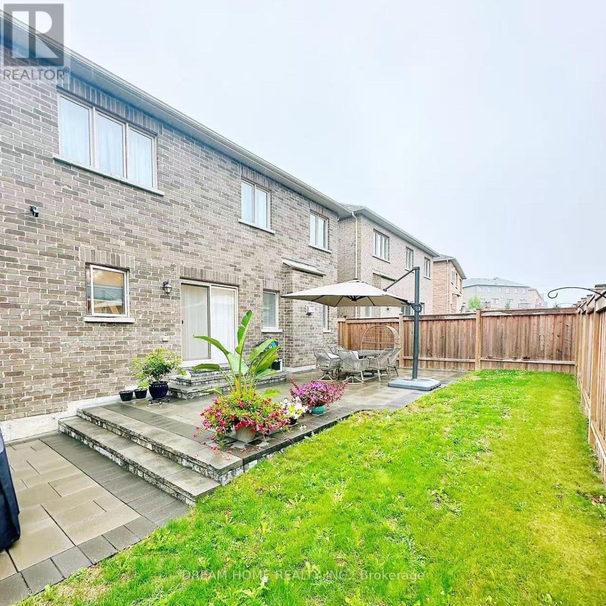 41 Mynden Way, Newmarket, ON - Outdoor