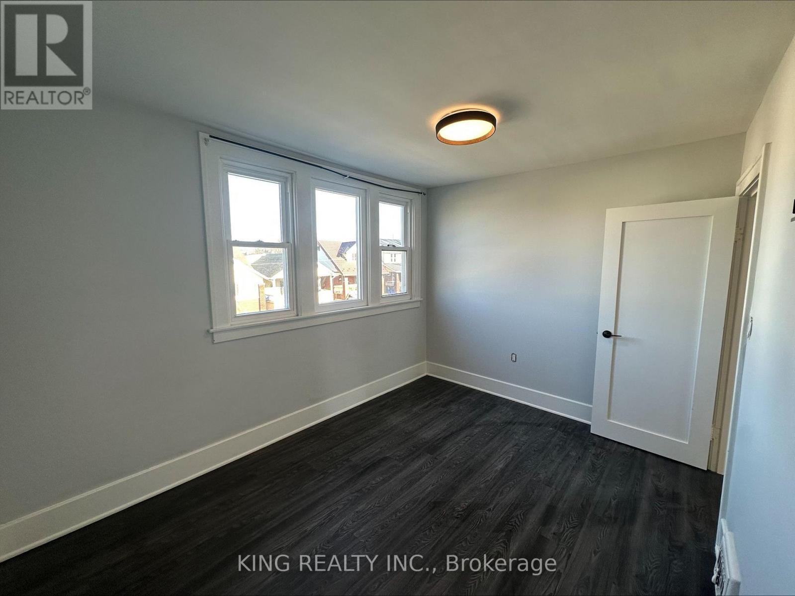 Main - 1243 Bruce Avenue, Windsor, ON - Indoor Photo Showing Other Room