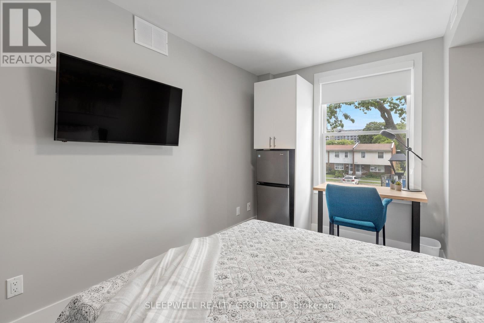 80 Nelson Street, Ottawa, ON - Indoor Photo Showing Bedroom