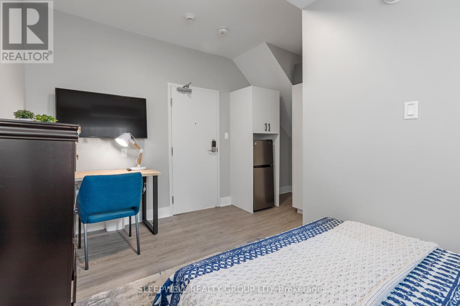 80 Nelson Street, Ottawa, ON - Indoor Photo Showing Bedroom