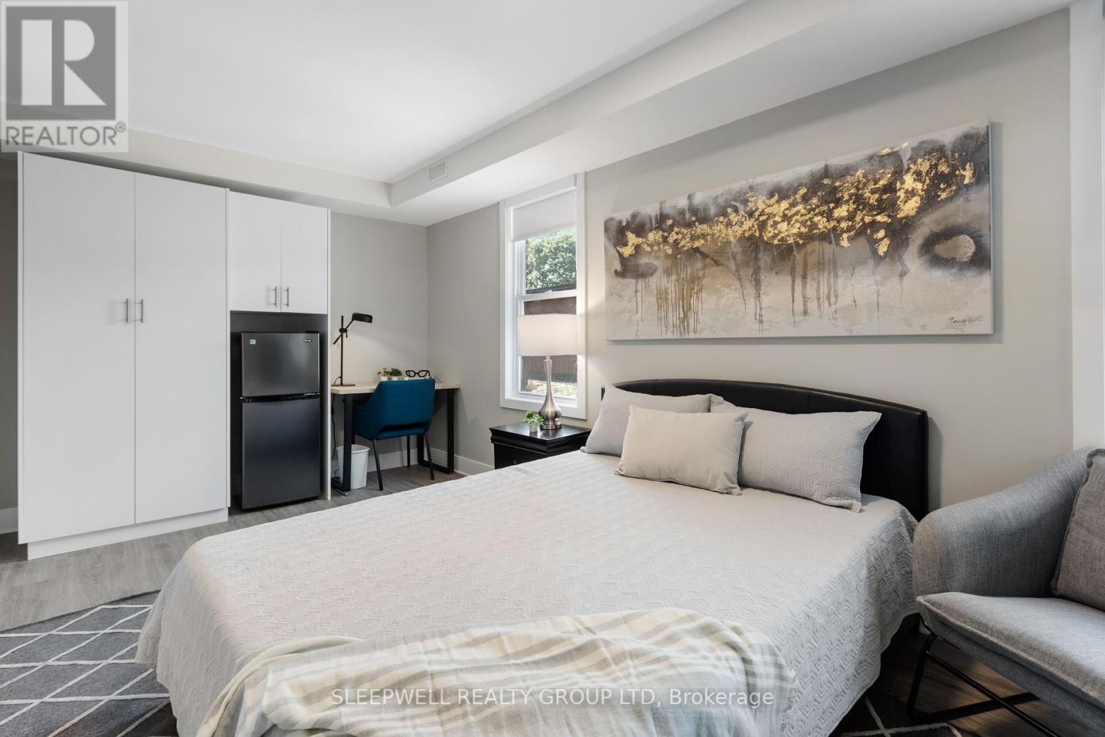 80 Nelson Street, Ottawa, ON - Indoor Photo Showing Bedroom