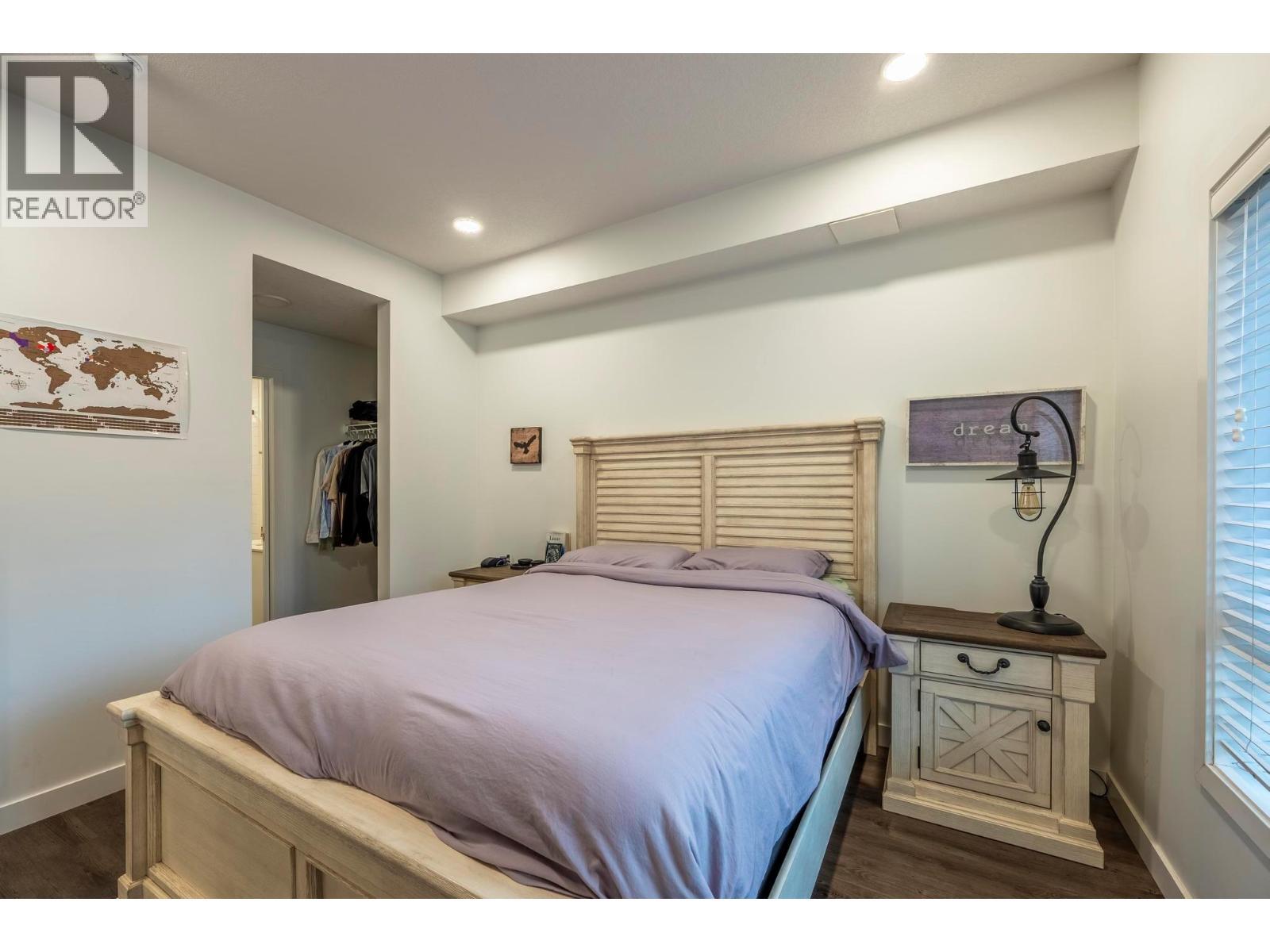 410 5Th S Avenue Unit# 1104, Golden, BC - Indoor Photo Showing Bedroom