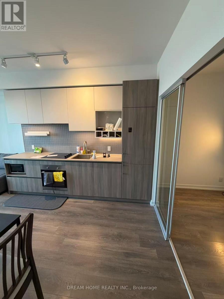 2108 - 950 Portage Parkway, Vaughan, ON - Indoor Photo Showing Kitchen