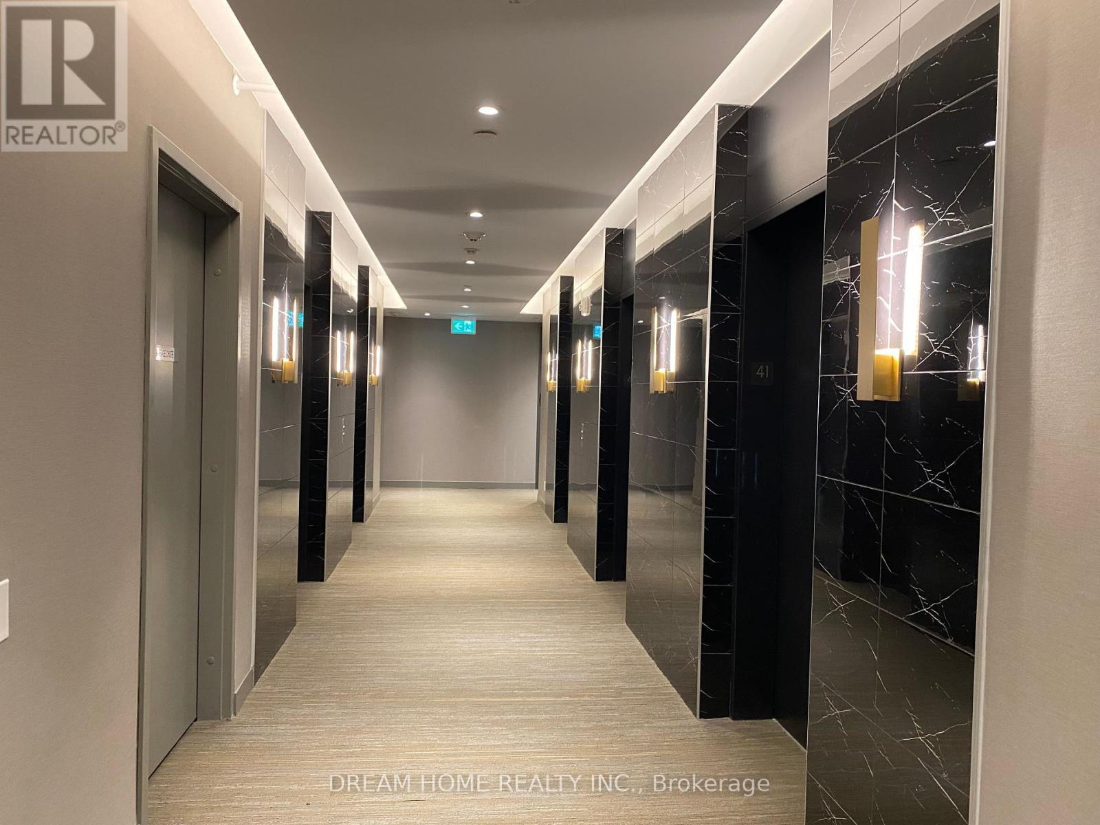 2108 - 950 Portage Parkway, Vaughan, ON - Indoor Photo Showing Other Room