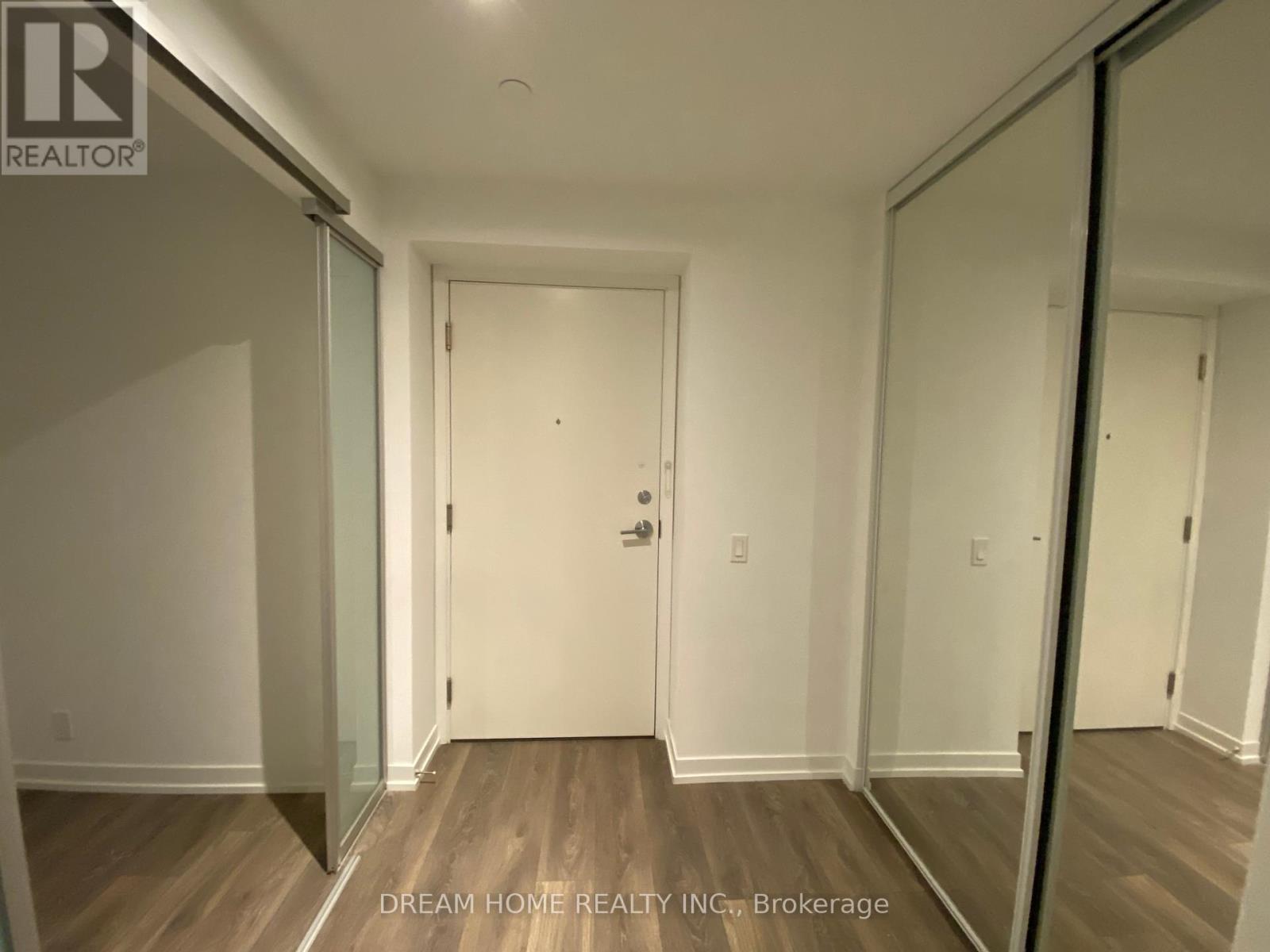 2108 - 950 Portage Parkway, Vaughan, ON - Indoor Photo Showing Other Room