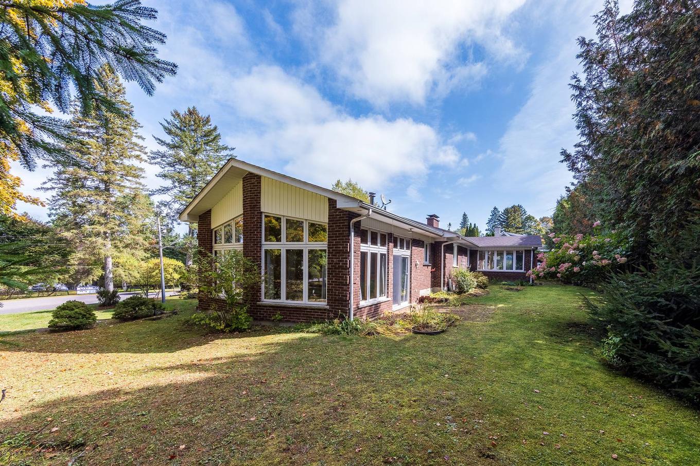 Face arrière - 15 Rue Lynch, Lac-Brome, QC - Outdoor