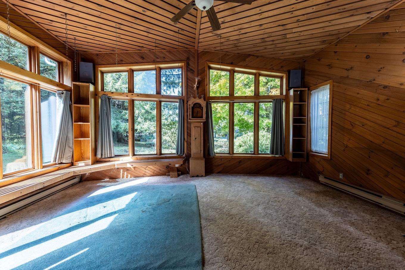 Salle familiale - 15 Rue Lynch, Lac-Brome, QC - Indoor Photo Showing Other Room