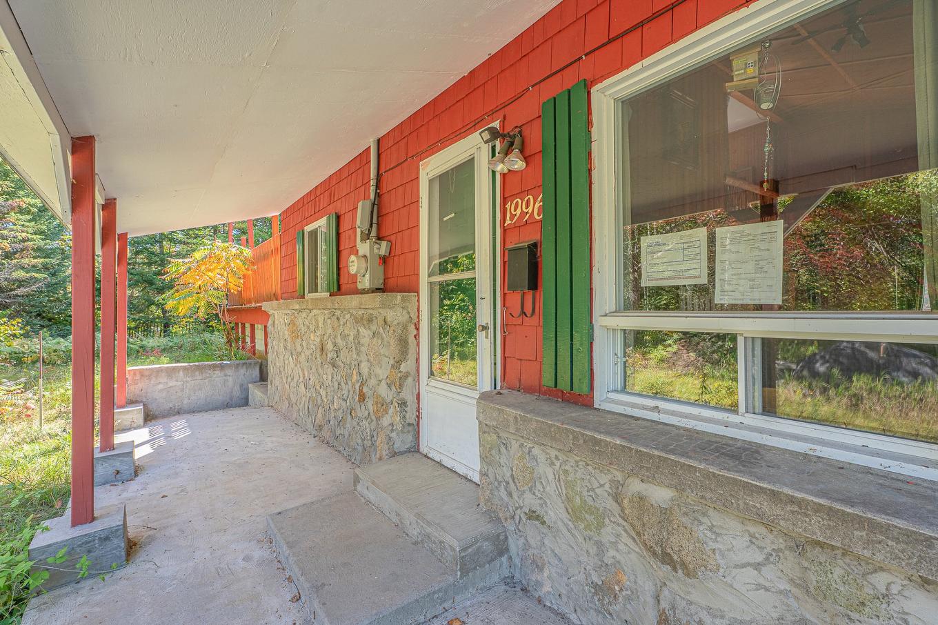 Exterior entrance - 1996 Av. J.-C.-Cloutier, Sainte-Lucie-Des-Laurentides, QC - Outdoor With Exterior