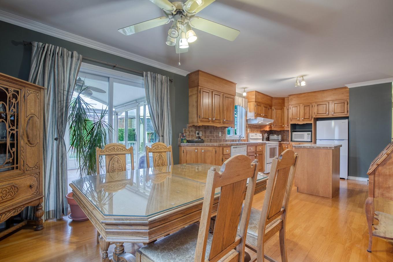 Overall view - 2955 Av. Desaulniers, Saint-Hyacinthe, QC - Indoor Photo Showing Dining Room