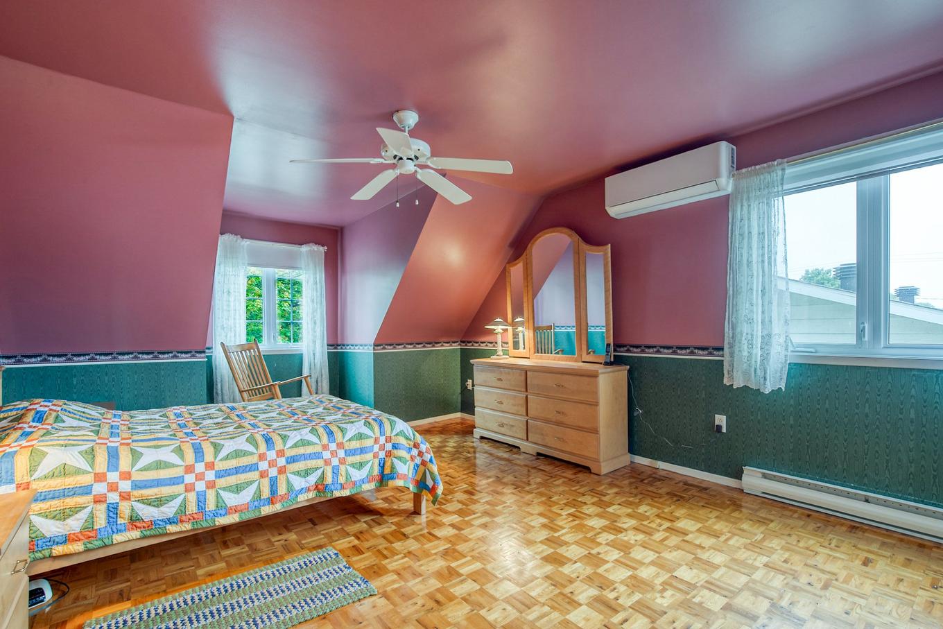 Primary bedroom - 2955 Av. Desaulniers, Saint-Hyacinthe, QC - Indoor Photo Showing Bedroom