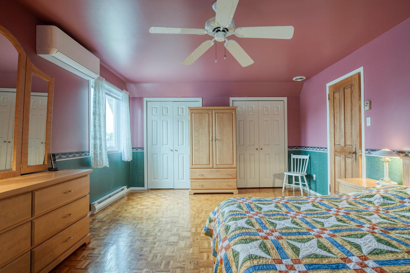 Primary bedroom - 2955 Av. Desaulniers, Saint-Hyacinthe, QC - Indoor Photo Showing Bedroom
