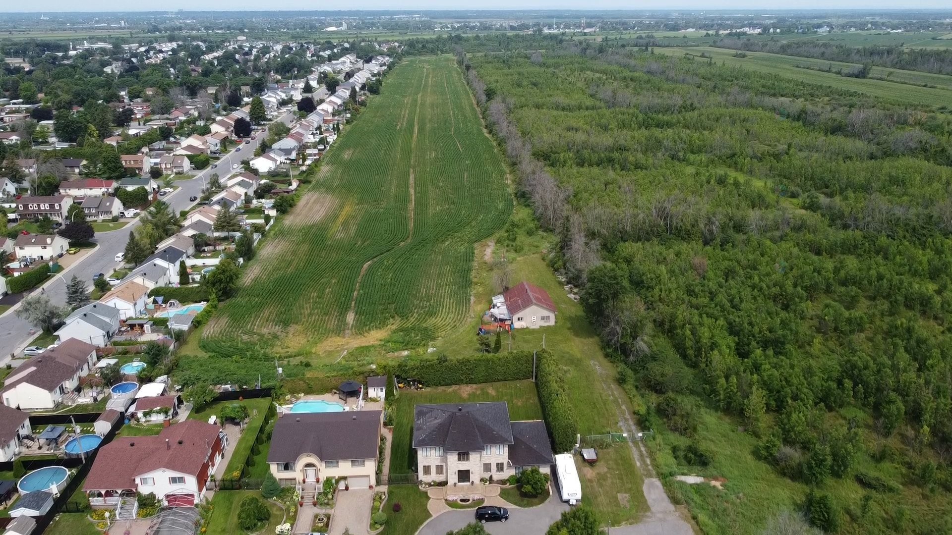 Terre/Terrain - Boul. Lévesque E., Laval (Saint-François), QC