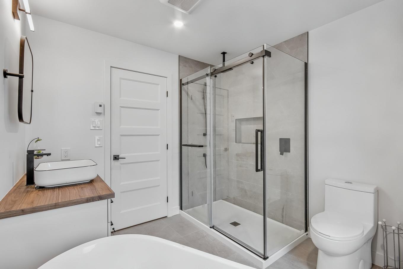 Salle de bains - 7 Rue Germain, Saint-Jean-Sur-Richelieu, QC - Indoor Photo Showing Bathroom