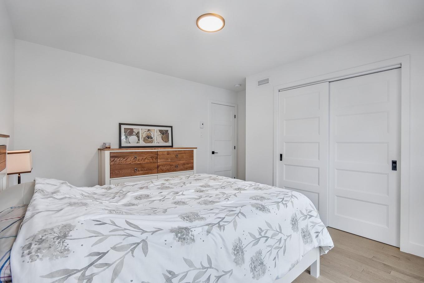 Chambre à coucher principale - 7 Rue Germain, Saint-Jean-Sur-Richelieu, QC - Indoor Photo Showing Bedroom