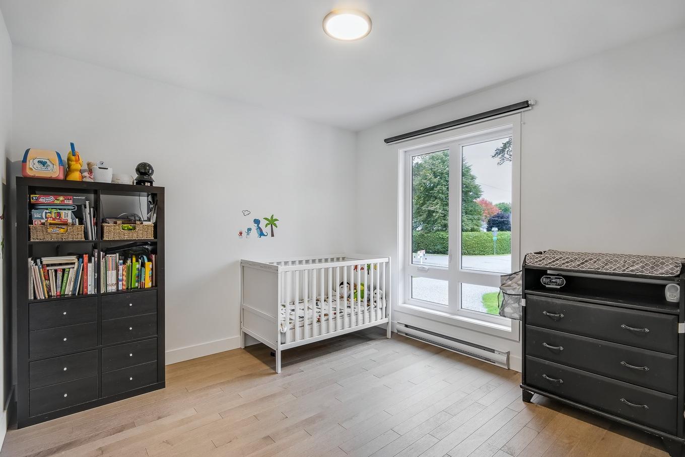 Chambre à coucher - 7 Rue Germain, Saint-Jean-Sur-Richelieu, QC - Indoor Photo Showing Bedroom