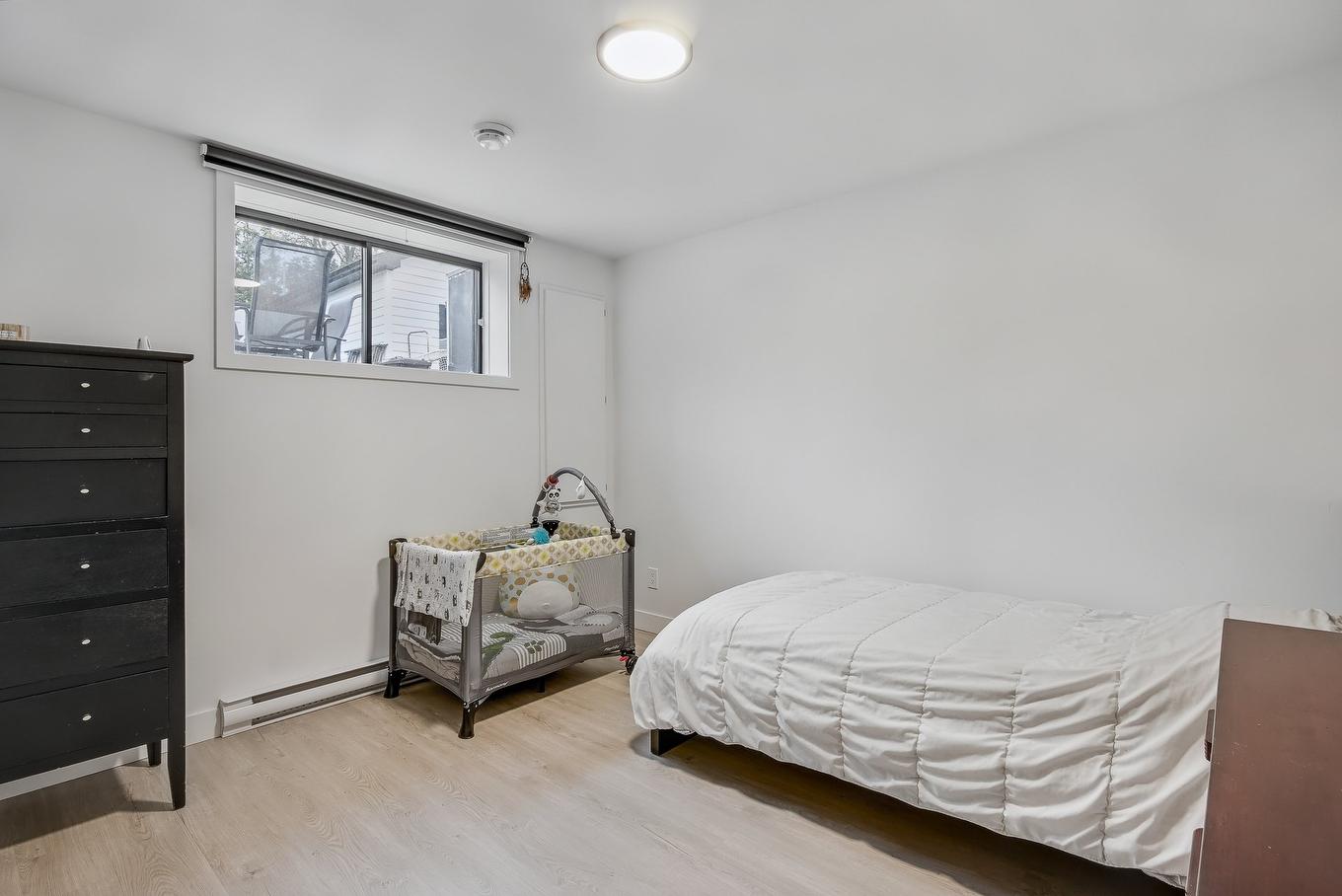 Chambre à coucher - 7 Rue Germain, Saint-Jean-Sur-Richelieu, QC - Indoor Photo Showing Bedroom