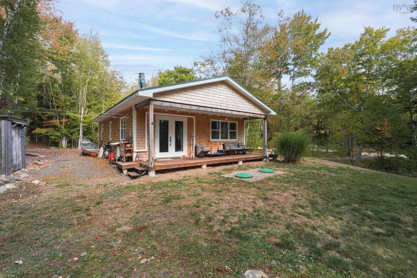 421 Lake Drive, Tupper Lake, NS