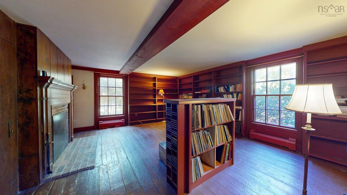 654 Main Street, Wolfville, NS