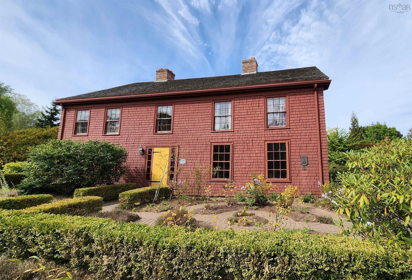 654 Main Street, Wolfville, NS