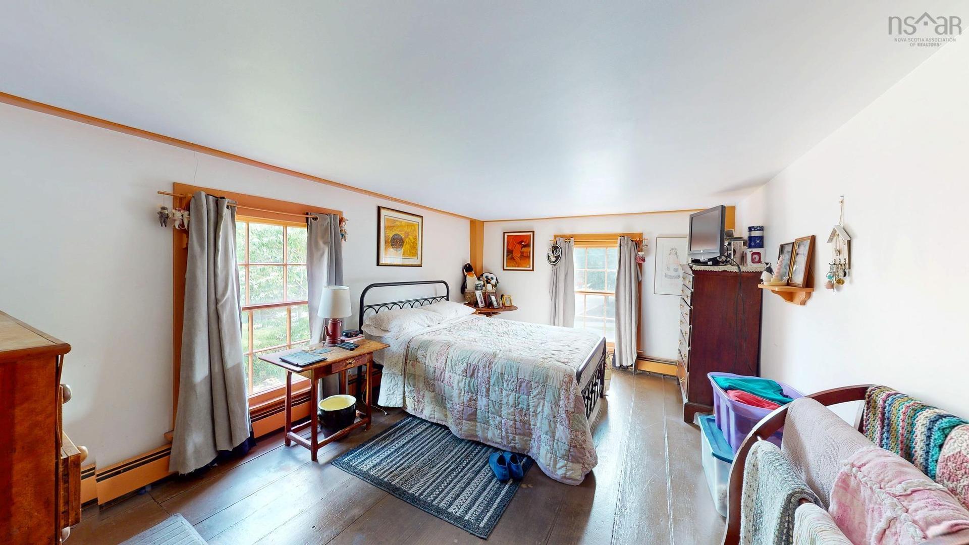 654 Main Street, Wolfville, NS