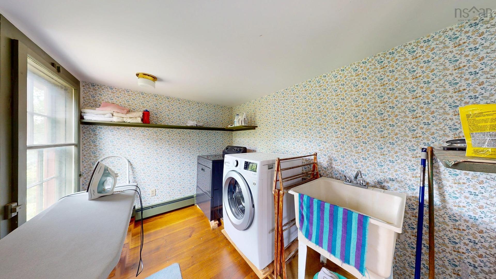 654 Main Street, Wolfville, NS