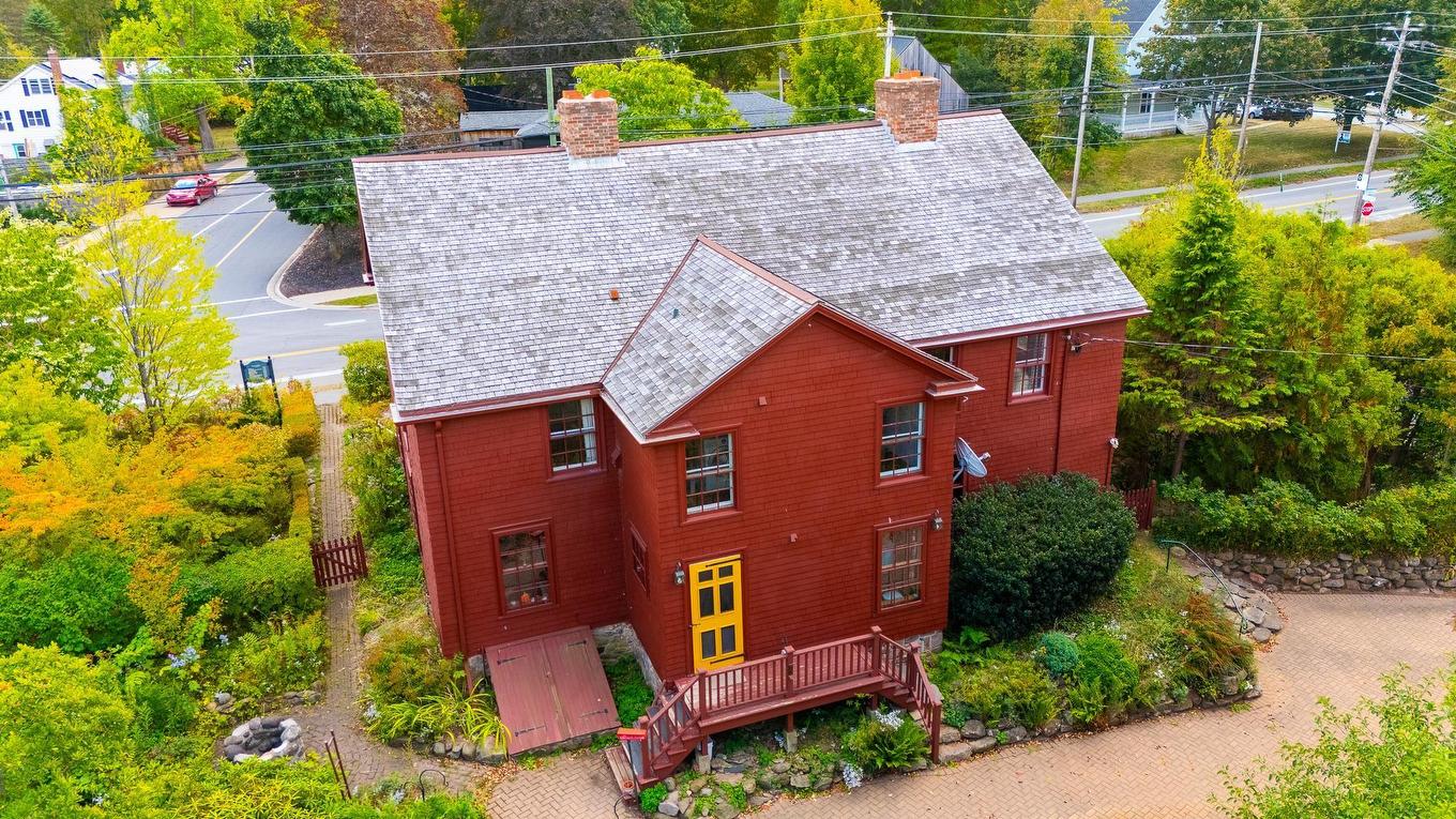 654 Main Street, Wolfville, NS