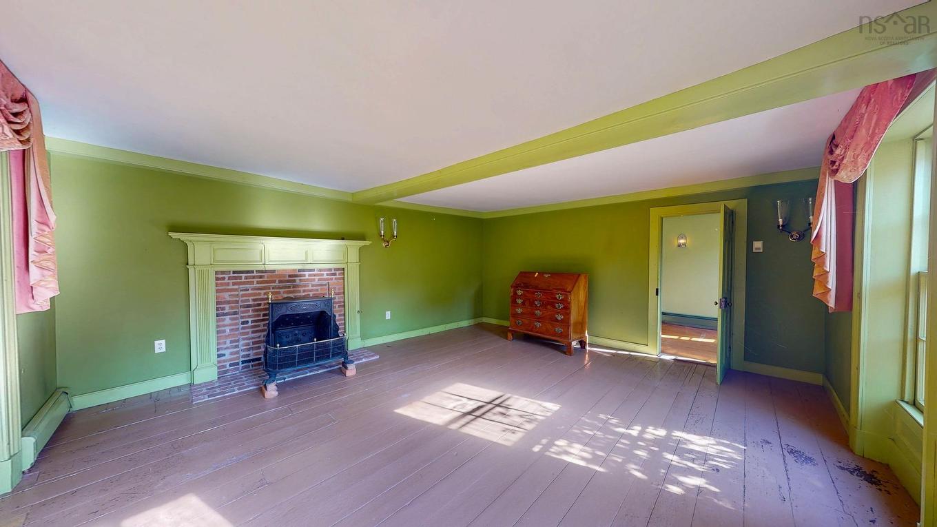 654 Main Street, Wolfville, NS