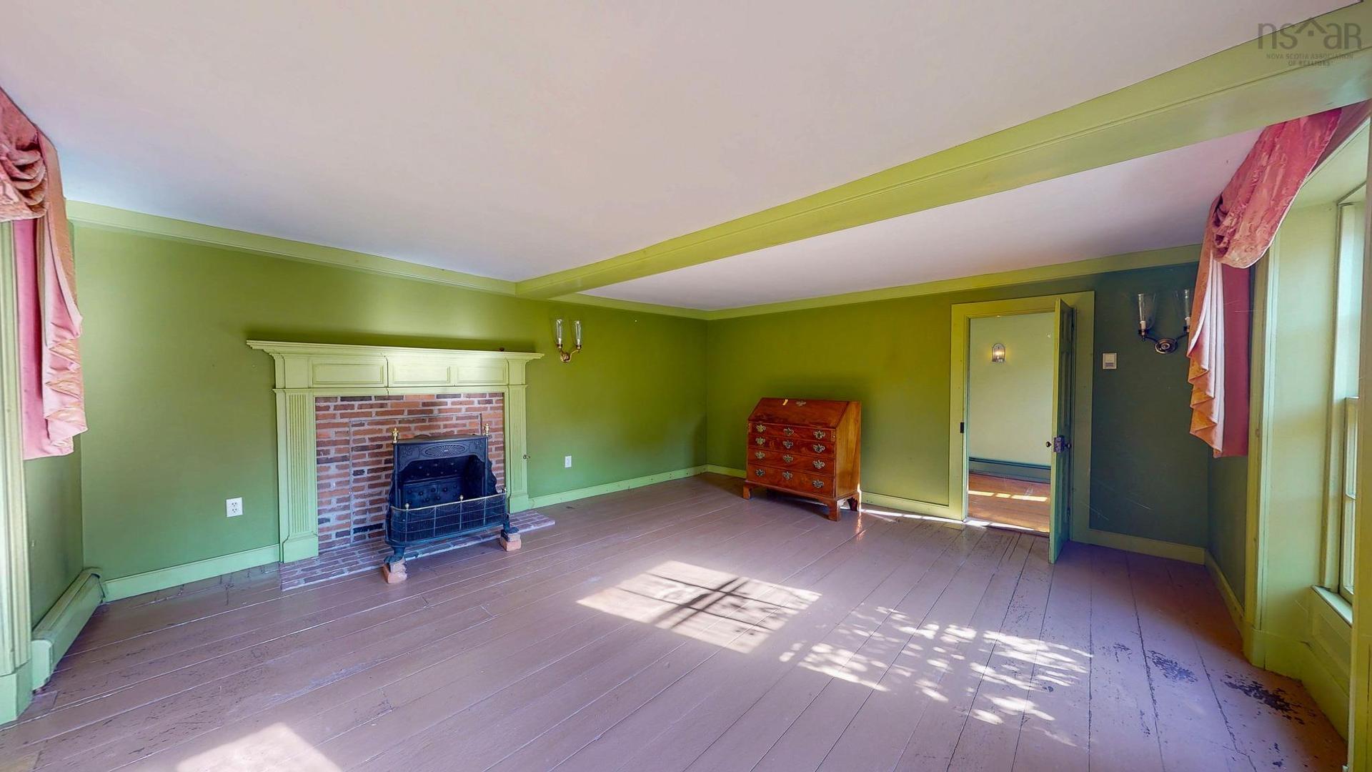 654 Main Street, Wolfville, NS