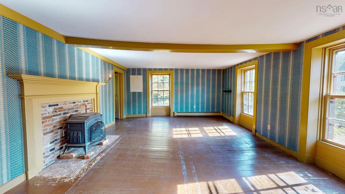 654 Main Street, Wolfville, NS