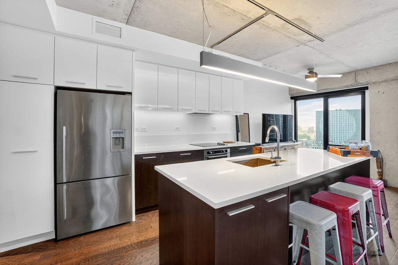 Cuisine - 1801-1000 Rue Ottawa, Montréal (Le Sud-Ouest), QC - Indoor Photo Showing Kitchen With Upgraded Kitchen