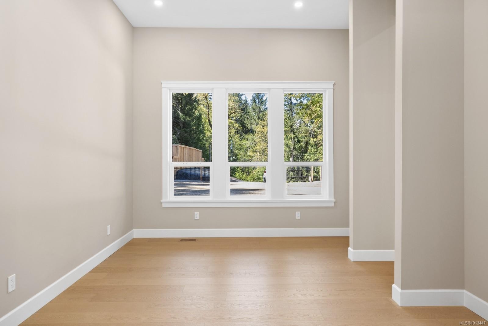 1054 Fern Ridge Dr, Mill Bay, BC