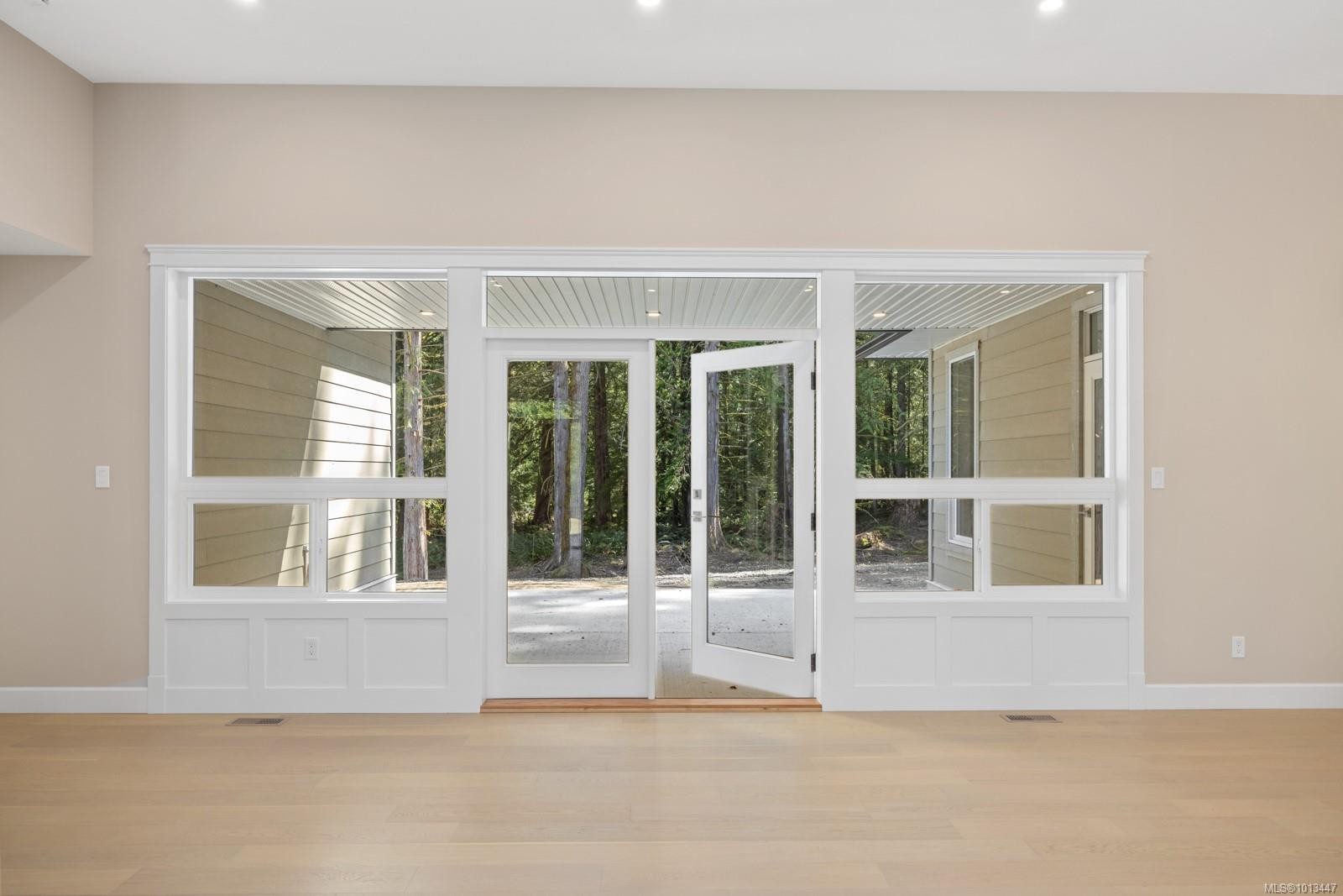 1054 Fern Ridge Dr, Mill Bay, BC