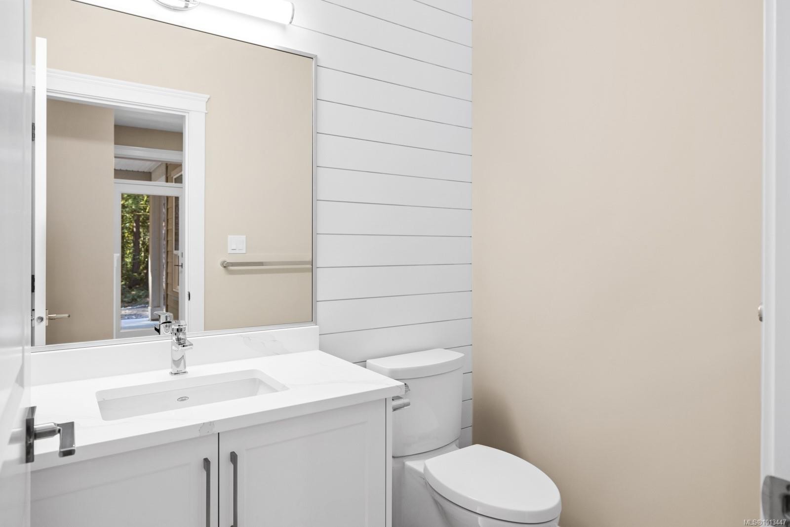 1054 Fern Ridge Dr, Mill Bay, BC