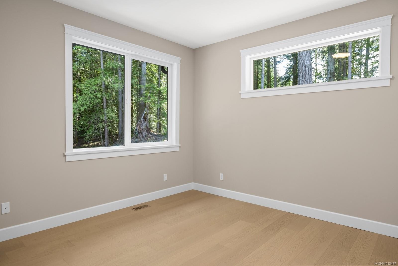 1054 Fern Ridge Dr, Mill Bay, BC