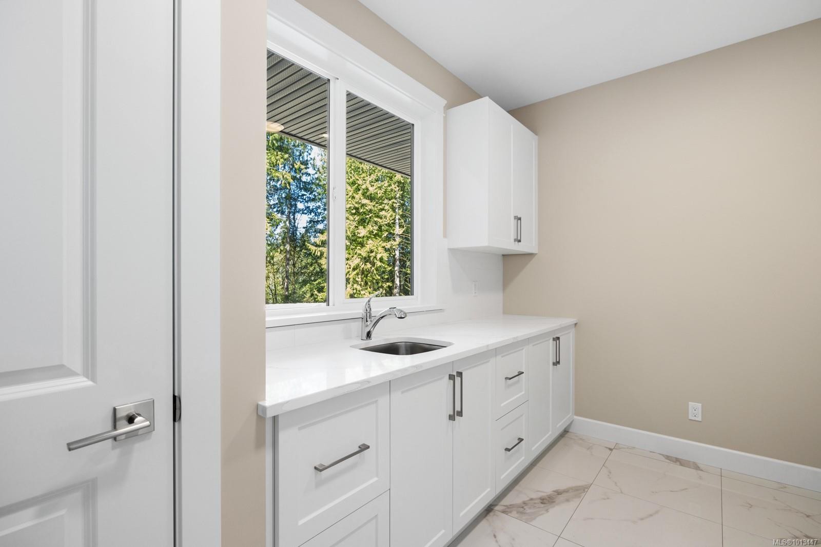 1054 Fern Ridge Dr, Mill Bay, BC