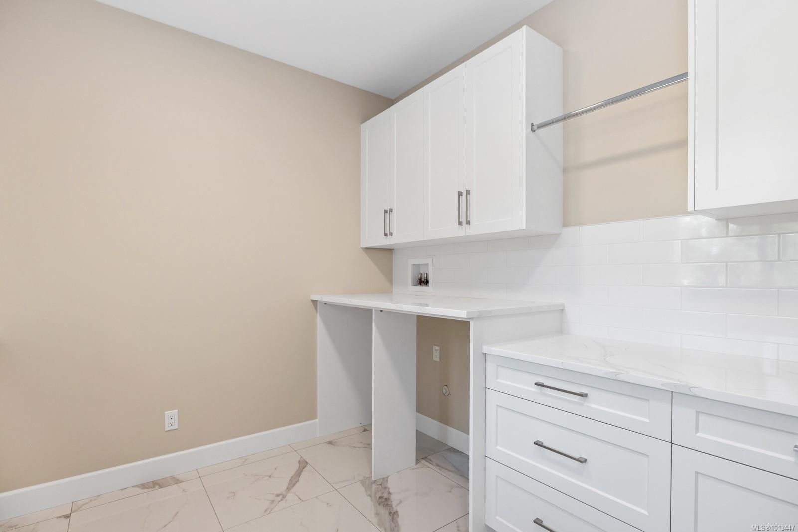 1054 Fern Ridge Dr, Mill Bay, BC