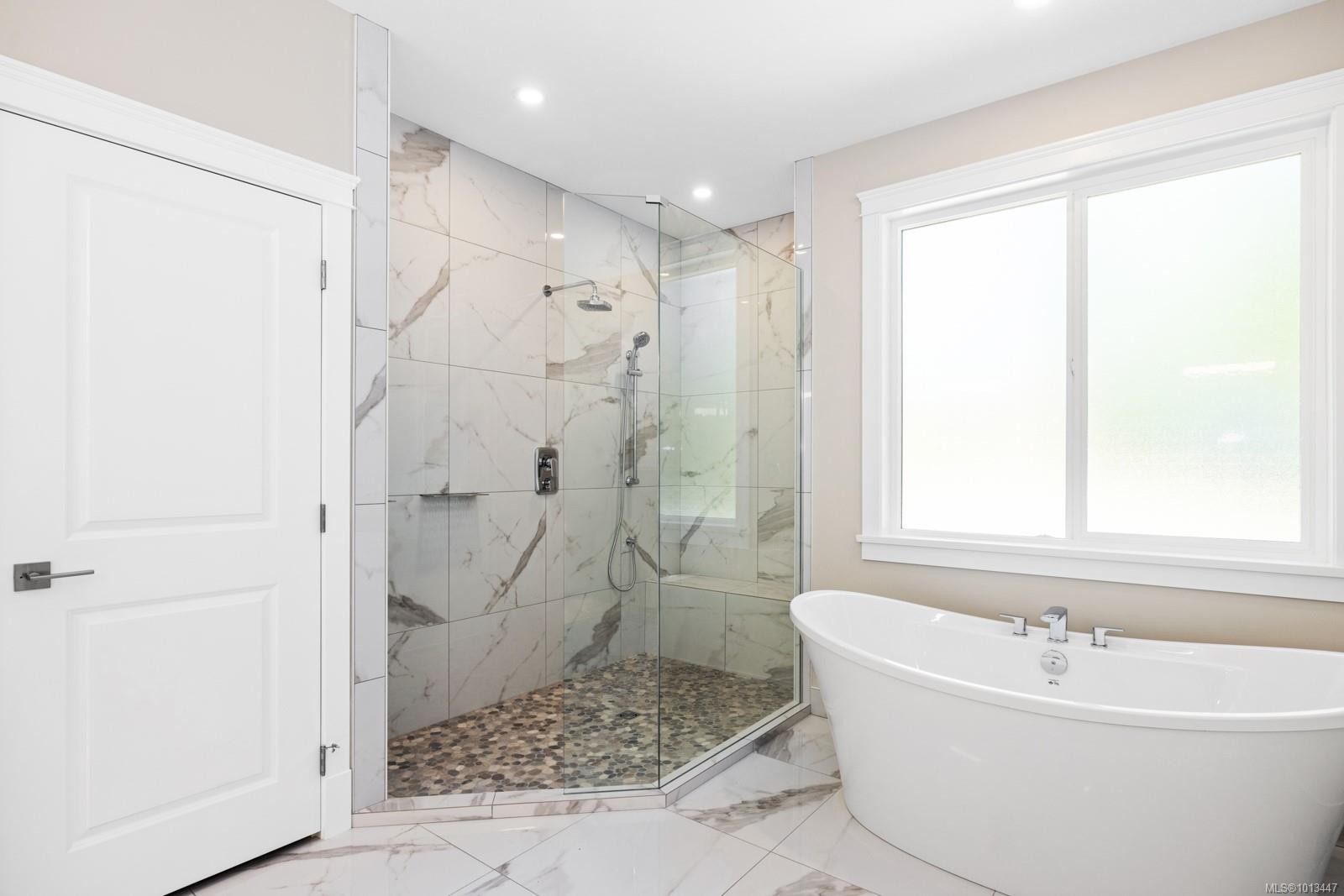 1054 Fern Ridge Dr, Mill Bay, BC