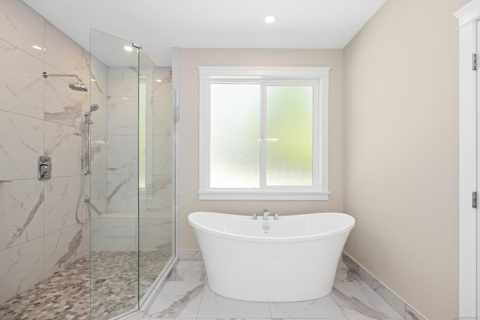 1054 Fern Ridge Dr, Mill Bay, BC