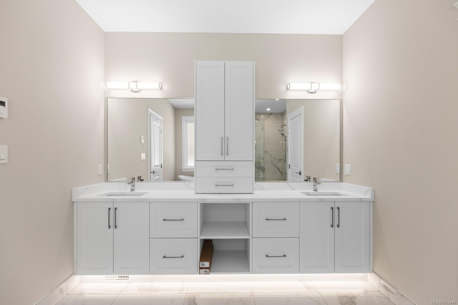 1054 Fern Ridge Dr, Mill Bay, BC