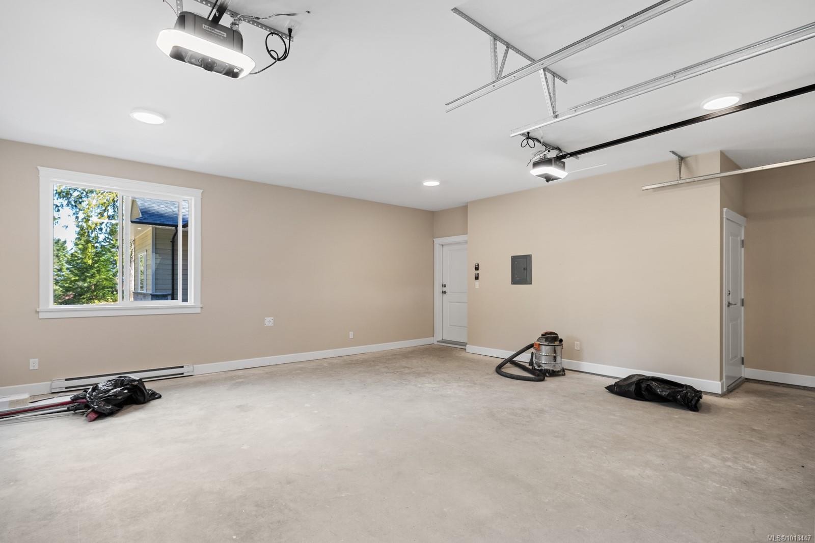 1054 Fern Ridge Dr, Mill Bay, BC