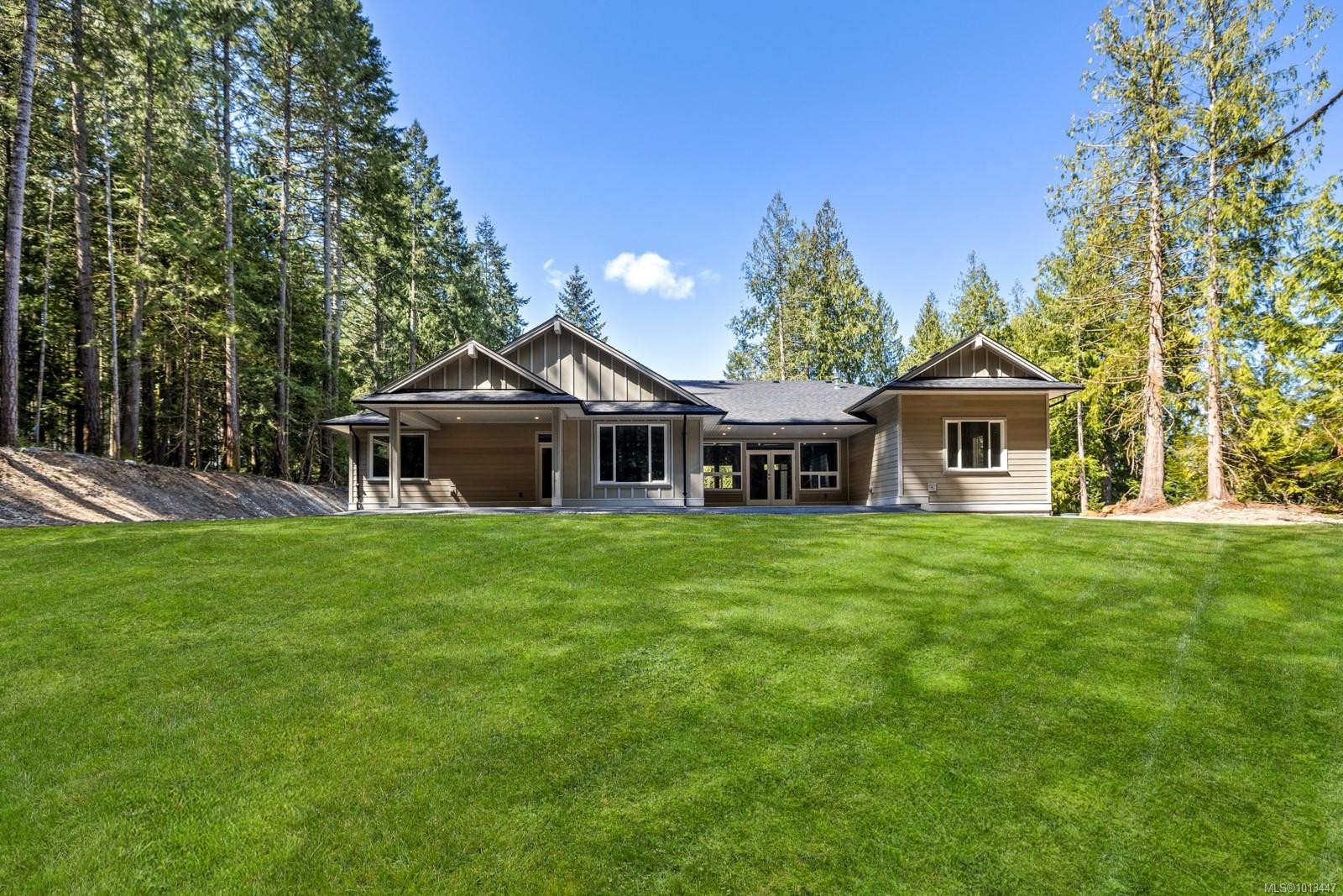 1054 Fern Ridge Dr, Mill Bay, BC