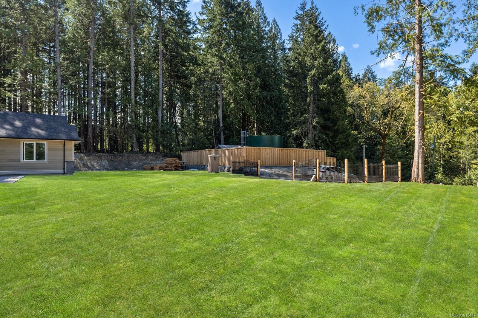 1054 Fern Ridge Dr, Mill Bay, BC