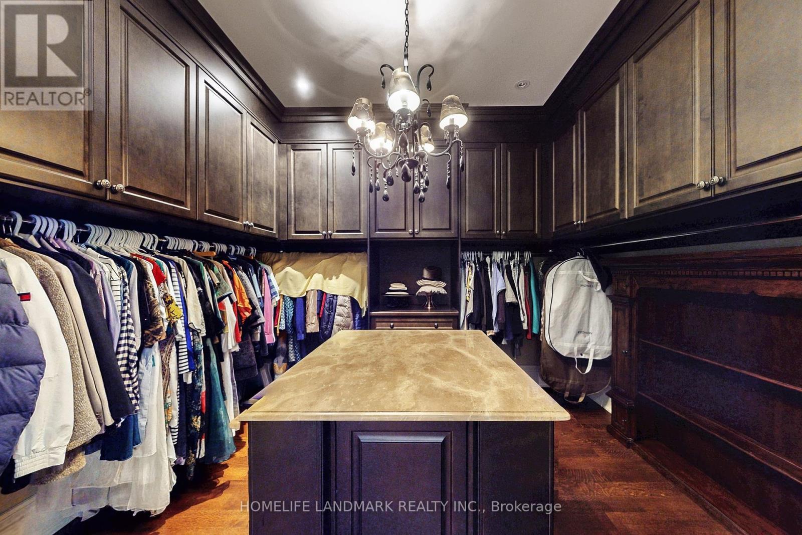 205 Tilford Road, Oakville, ON - Indoor