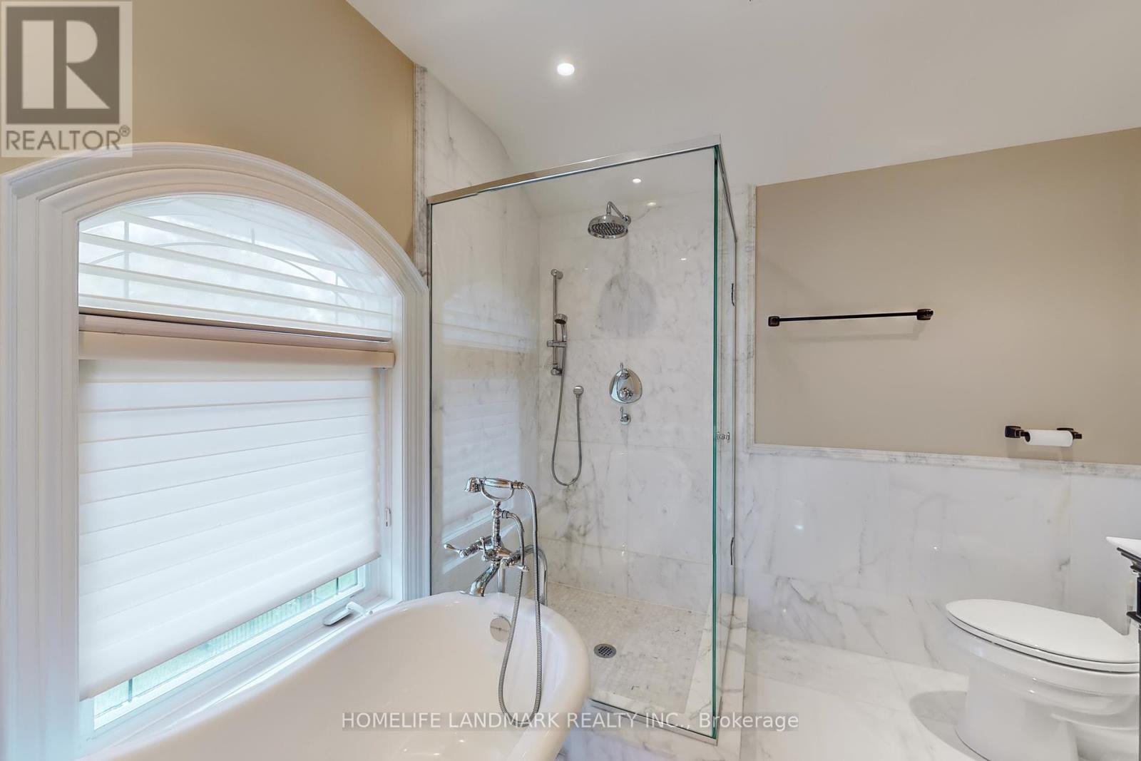 205 Tilford Road, Oakville, ON - Indoor Photo Showing Bathroom