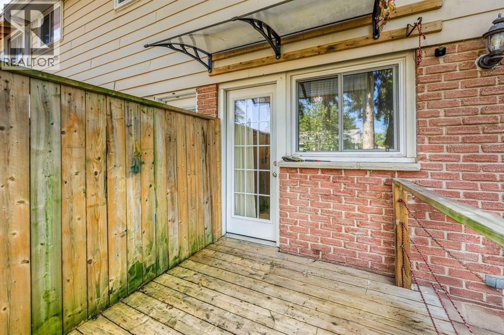 812 Lanark Crescent, Sarnia, ON - Outdoor With Deck Patio Veranda With Exterior