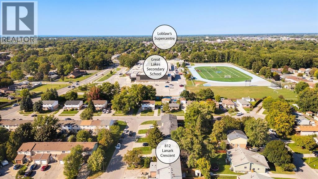 812 Lanark Crescent, Sarnia, ON - Outdoor With View